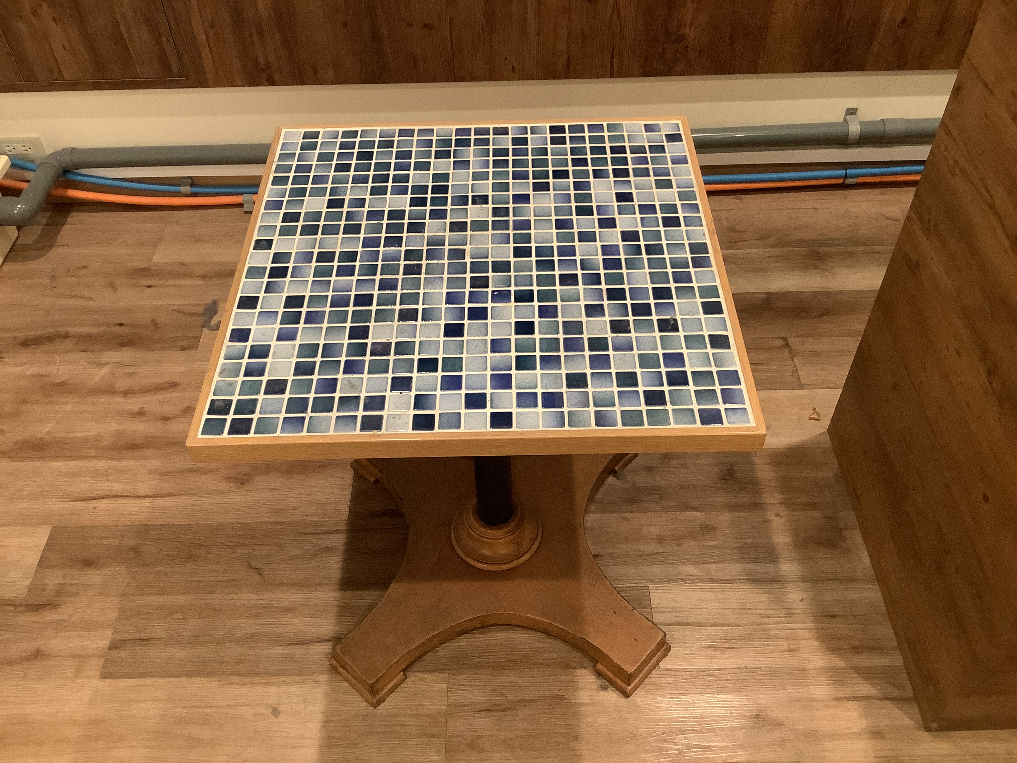 サイドテーブル利用可（幅600×奥行600×高さ700）