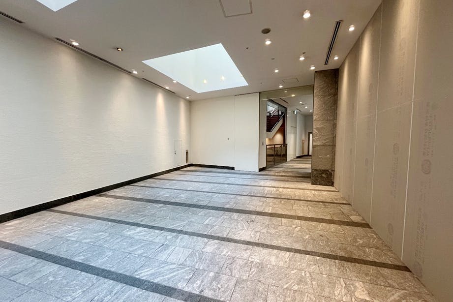 【カレッタ汐留】招待制の展示会やワークショップ等に最適な複合施設内2階にあるスペース