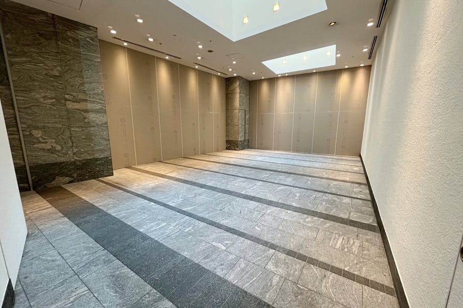 【カレッタ汐留】招待制の展示会やワークショップ等に最適な複合施設内2階にあるスペース