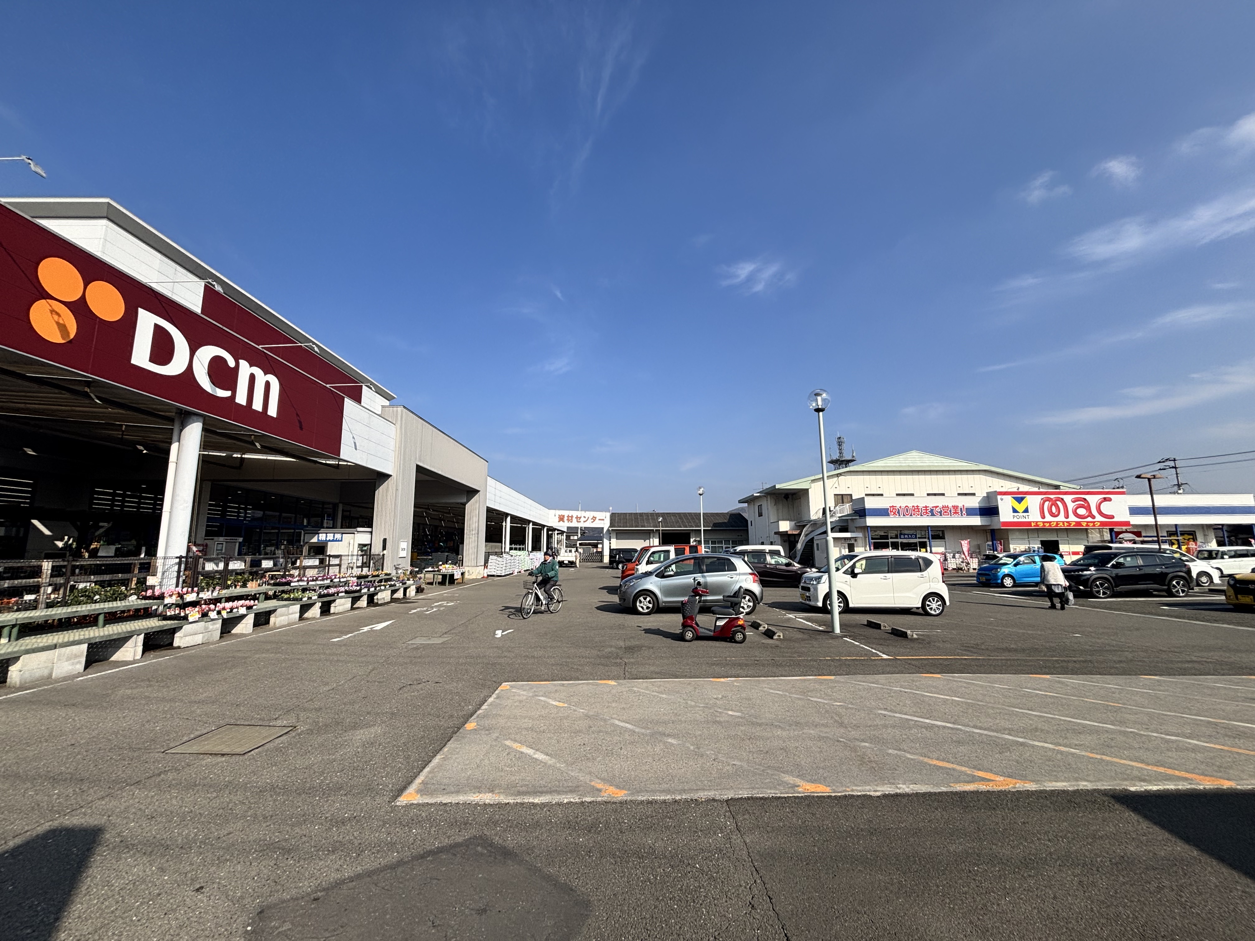 【Aコープハトマート北条店】食物販や販促イベントに最適なメインエントランス入ってすぐの店内スペース