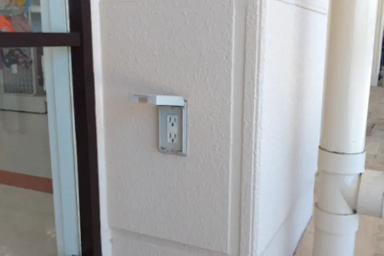 【ミスターマックス おゆみ野店】ミスターマックス側モール下 販促プロモーションや物販用途に最適な総合ディスカウントストアの催事イベントスペースの画像3