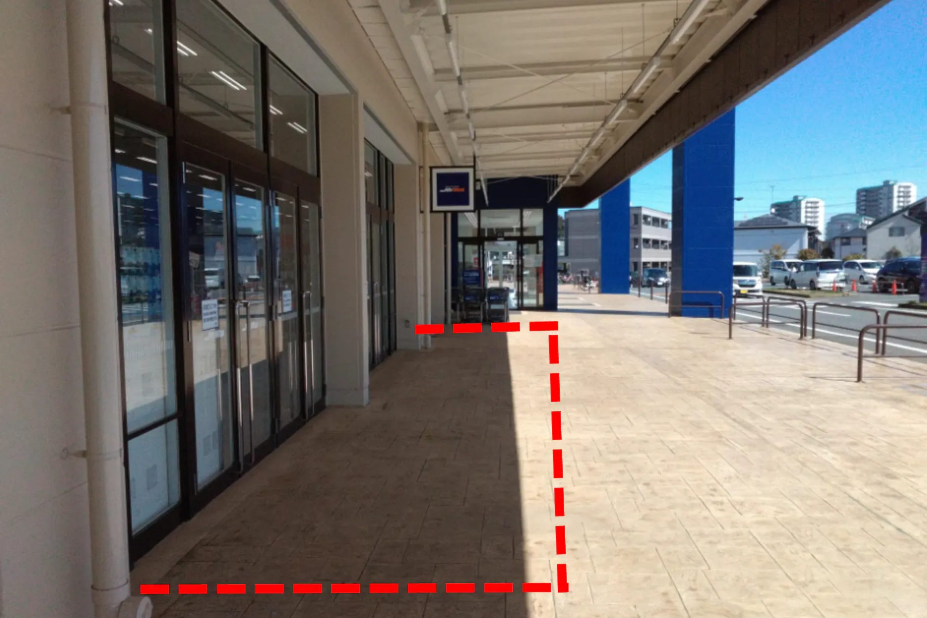 【ミスターマックス おゆみ野店】ミスターマックス側モール下 販促プロモーションや物販用途に最適な総合ディスカウントストアの催事イベントスペース