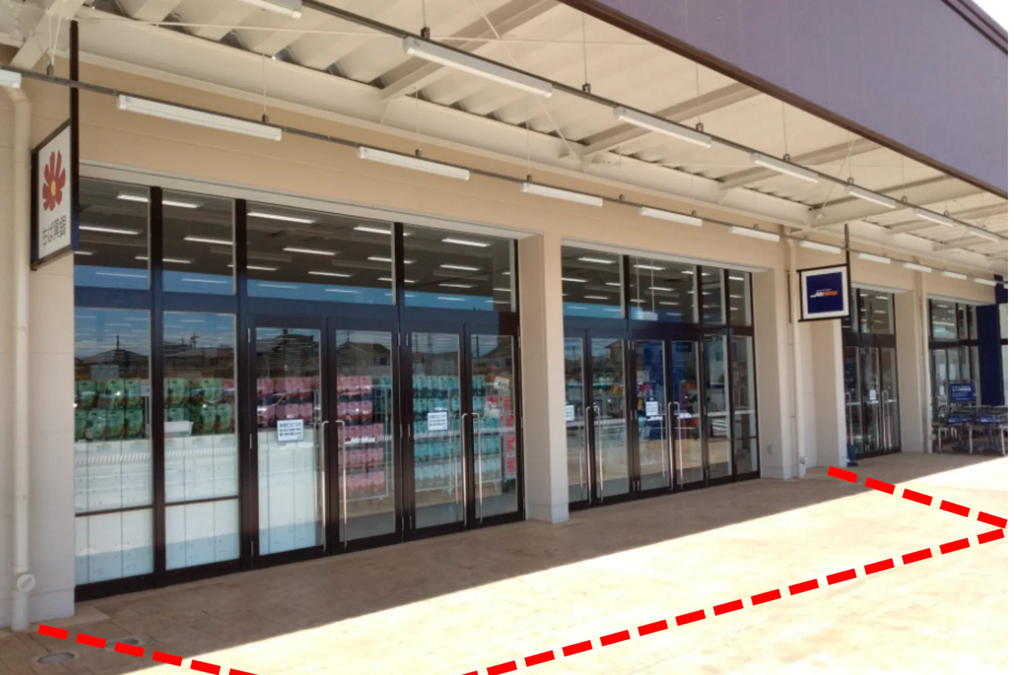 【ミスターマックス おゆみ野店】ミスターマックス側モール下 販促プロモーションや物販用途に最適な総合ディスカウントストアの催事イベントスペース