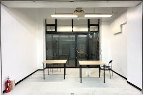 【自由が丘ひかり街|11号】アパレル・ファッション関連のサンプルセールや展示販売に適した自由が丘の商店街内イベントスペース