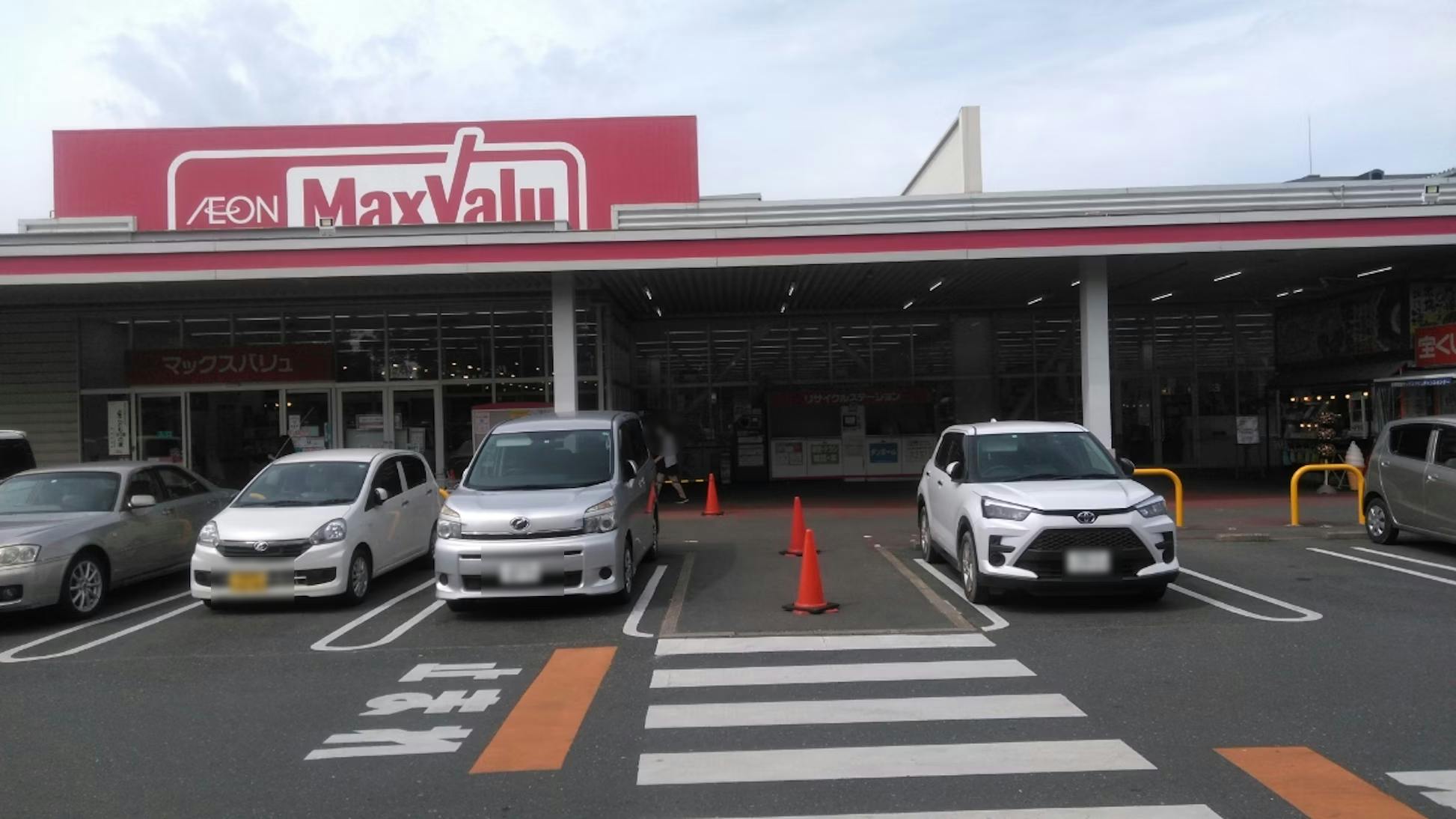 【イオンタウン豊橋橋良】キッチンカー等の移動販売に最適な施設出入口付近にある視認性の高い屋外スペース