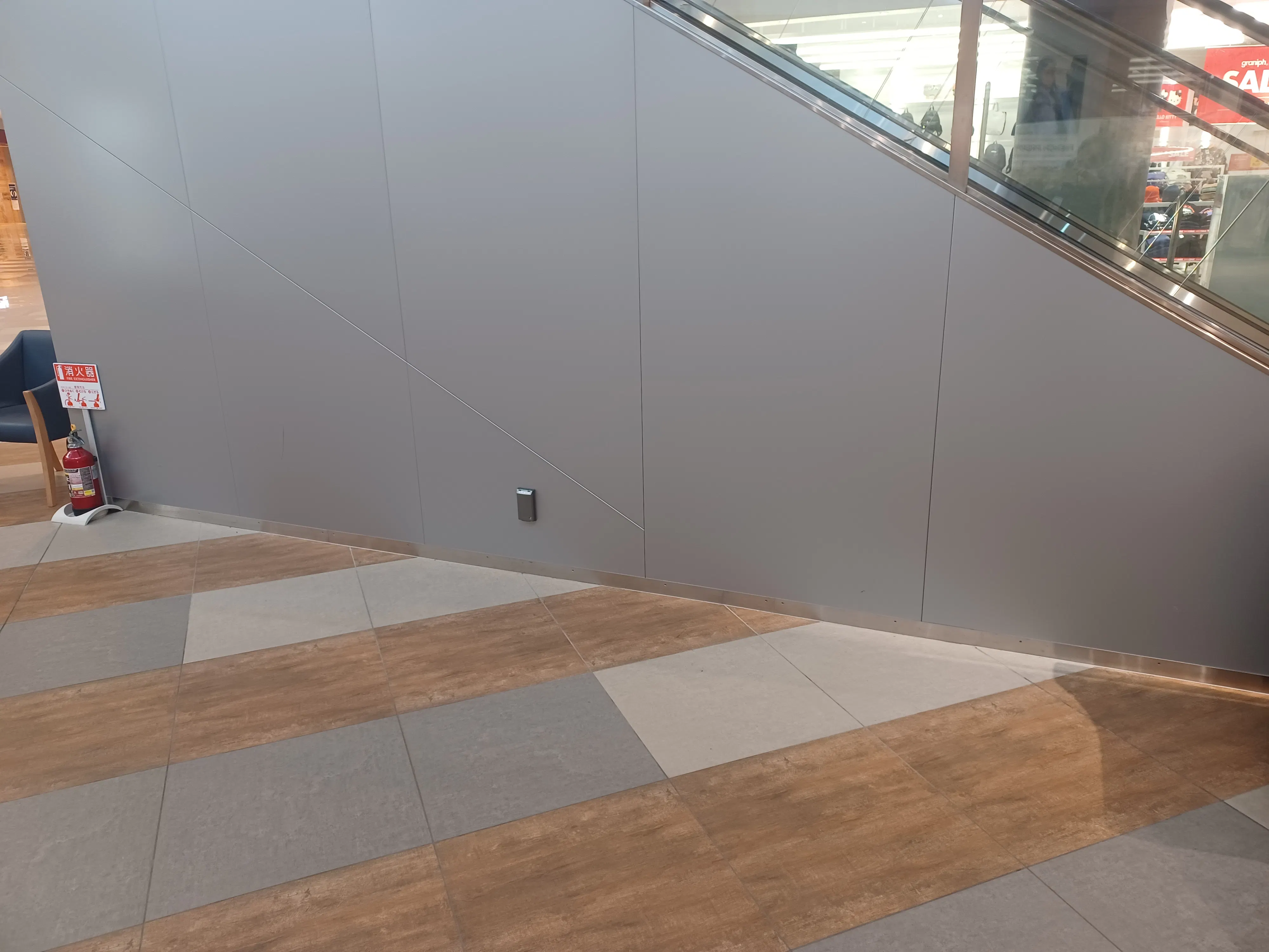 【イオンモール太田】1F WESTMALL  GU前