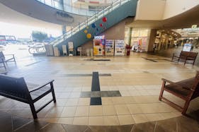 【イオンタウン鈴鹿】ポップアップストアやワークショップ、PR活動に最適な1階ユニクロ前広場のイベントスペース