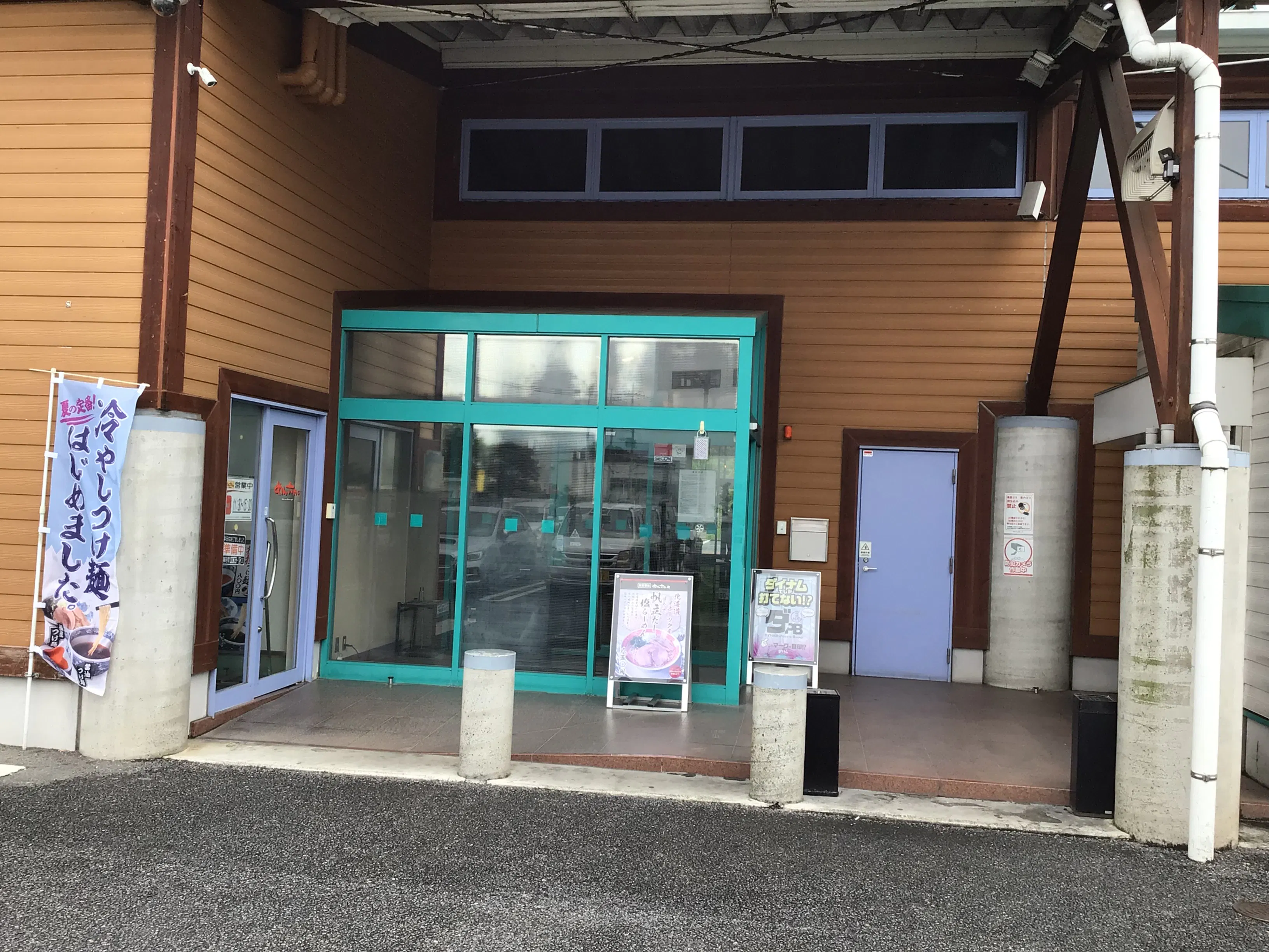 【ダイナム栃木岩舟店】キッチンカー出店やプロモーションイベントに最適なアミューズメント施設のイベントスペース