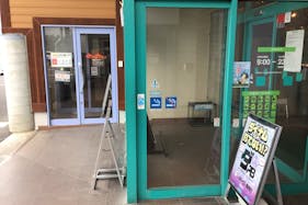【ダイナム栃木岩舟店】キッチンカー出店やプロモーションイベントに最適なアミューズメント施設のイベントスペース