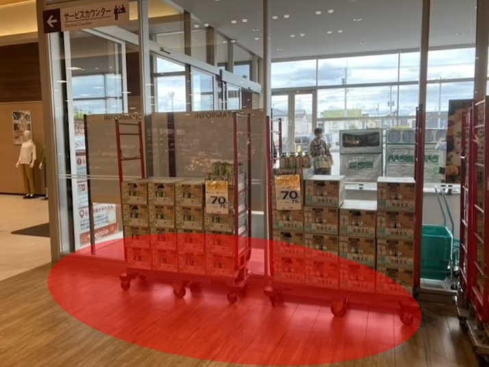 【ベイシア Foods Park 阿見店】各種プロモーションや食物販に最適な食品入口ガラス面催事イベントスペース