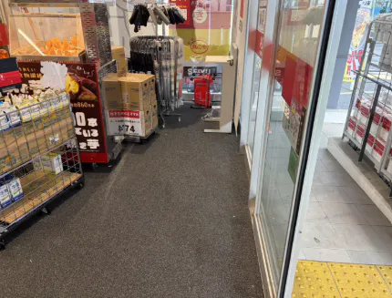 【西友 西一之江店】風除室 ポップアップストア(物販、食物販)やプロモーション用途に最適なスーパー店内催事イベントスペース