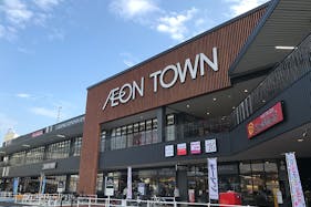 【イオンタウン川西】ポップアップストアやプロモーションに適した施設中央入り口付近のイベントスペース