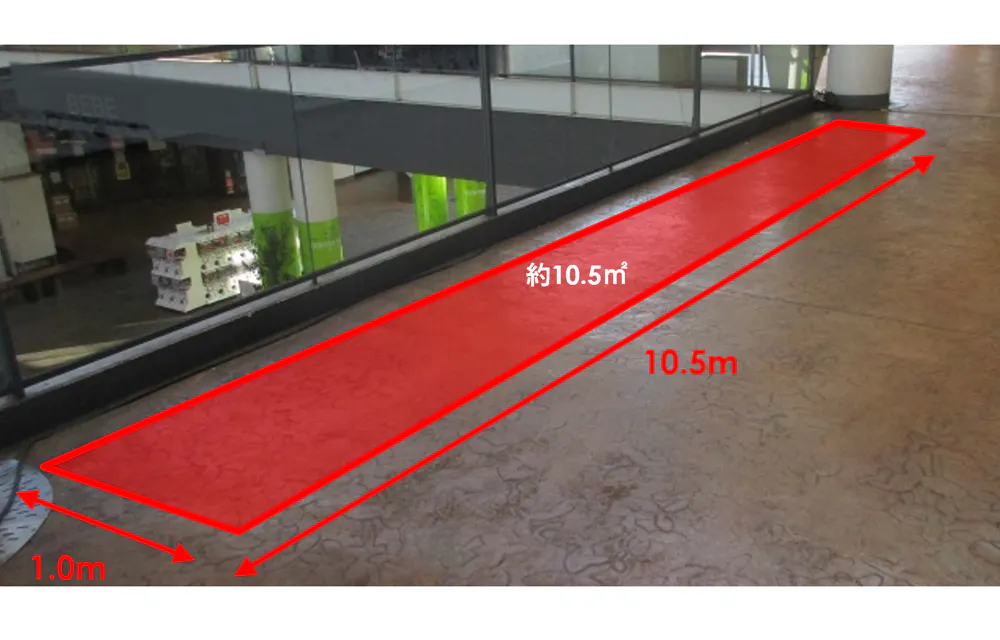 【三井アウトレットパーク 入間】2階 フードコート前 共用通路(イーストストリート側)