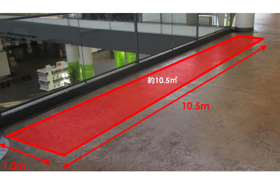 【三井アウトレットパーク 入間】2階 フードコート前 共用通路(イーストストリート側)