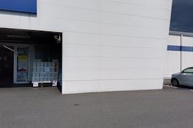 【スーパーセンタートライアル御所店】キッチンカー(調理営業)出店限定/屋外スペース