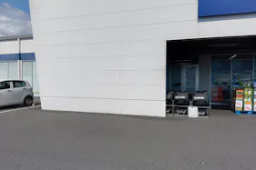 【スーパーセンタートライアル御所店】キッチンカー(調理営業)出店限定/屋外スペース