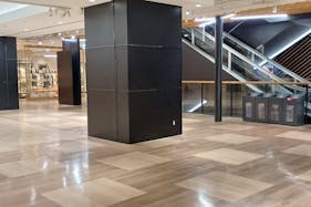 【秋田オーパ】110区画(1Fエスカレータ脇)