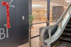 【秋田オーパ】110区画(1Fエスカレータ脇)