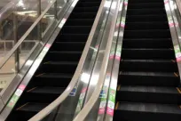 【イオン藤井寺ショッピングセンター】モール内広告 エスカレーター