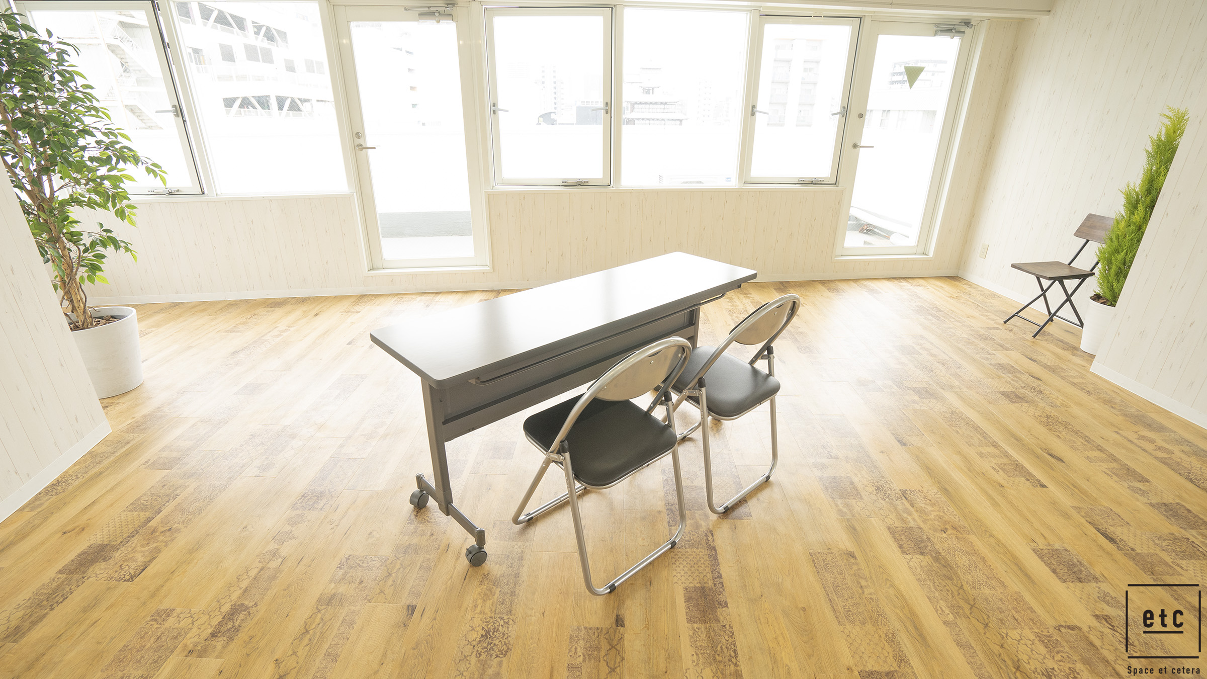 (レンタル品:02)会議テーブル(¥1,100/1台)