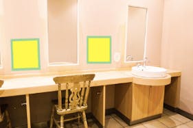 【イオンモール岡山】モール内広告 化粧室ステッカー