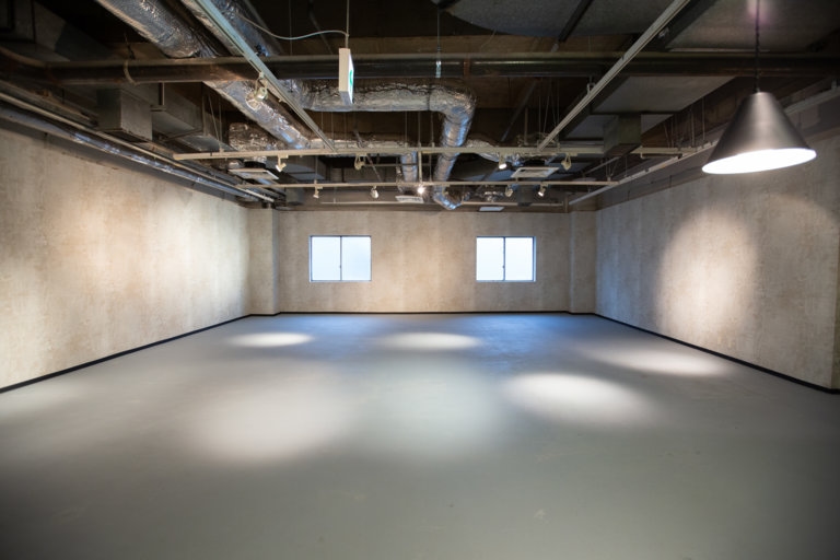 事前のご相談によりテーブル等を撤去した状態での利用も可能です。