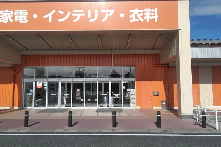 【ミスターマックス 八幡東店】家電側入口 販促プロモーションや物販用途に最適な総合ディスカウントストアの催事イベントスペースの画像2