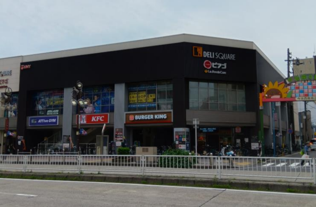 【ピアゴ ラ フーズコア今池店】販促プロモーションや食物販に最適なB1Fエスカレーター横のイベントスペース