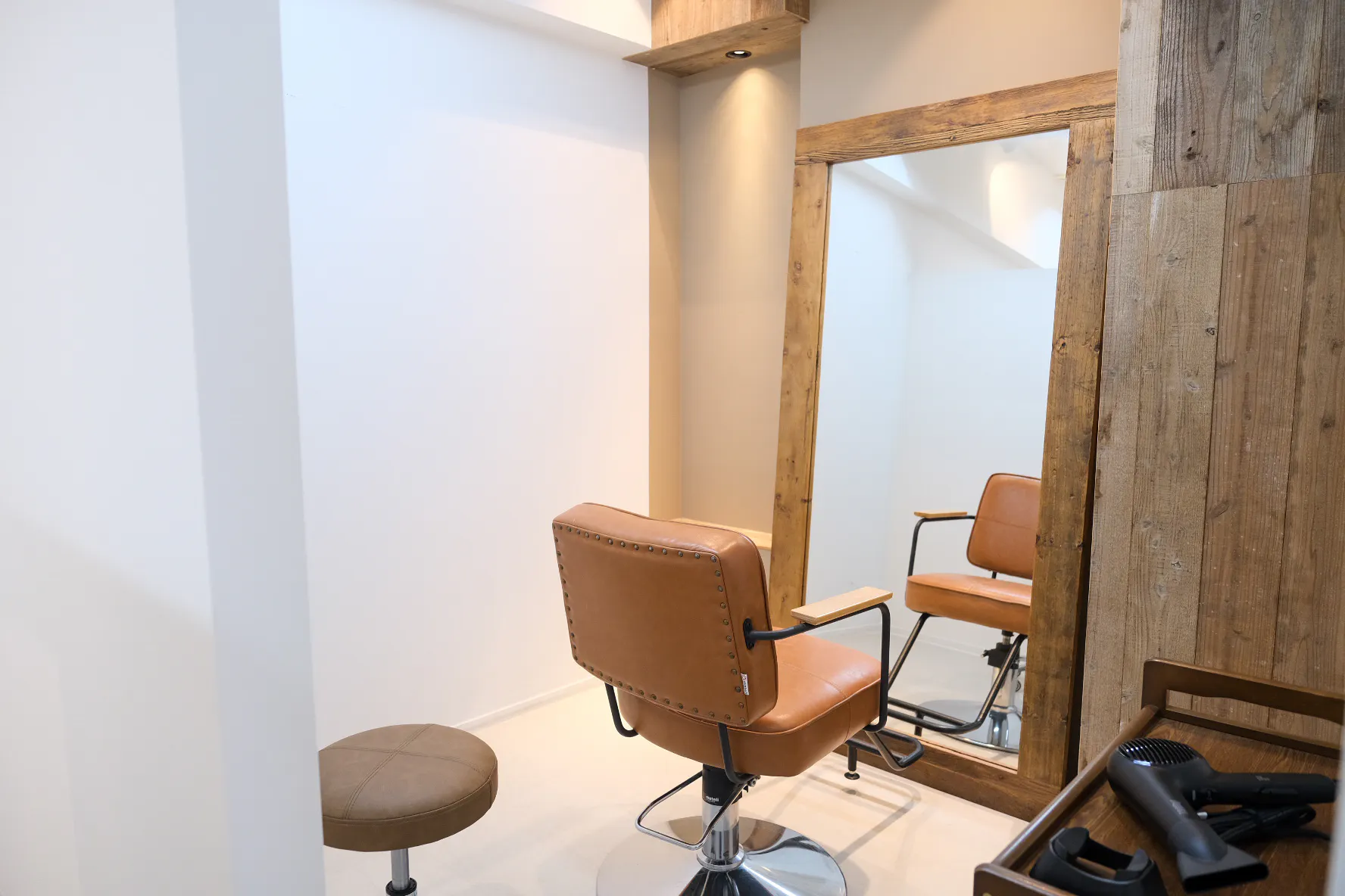 【関内駅5分】全7席半個室・固定費ゼロの面貸しシェアサロン