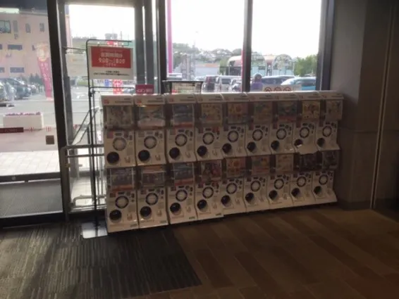 【イオンタウン川西】出張販売やポップアップストアに適した施設中央入り口付近のイベントスペース