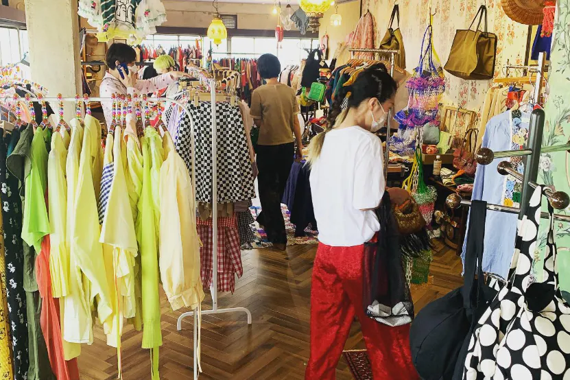 【和歌山駅4分】ポップアップや招待制の展示販売、撮影用途やワークショップに最適な和歌山市美園にあるブティック&カフェに併設されたイベントスペース