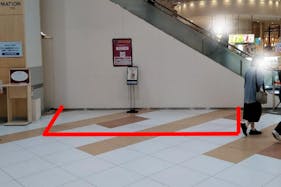 【イオンモール富士宮】各種プロモーションや物販、食物販のポップアップストアに最適な1F スターバックスコーヒー前のイベントスペース