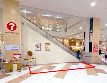 【イオンモール富士宮】各種プロモーションや物販、食物販のポップアップストアに最適な1F スターバックスコーヒー前のイベントスペースの画像