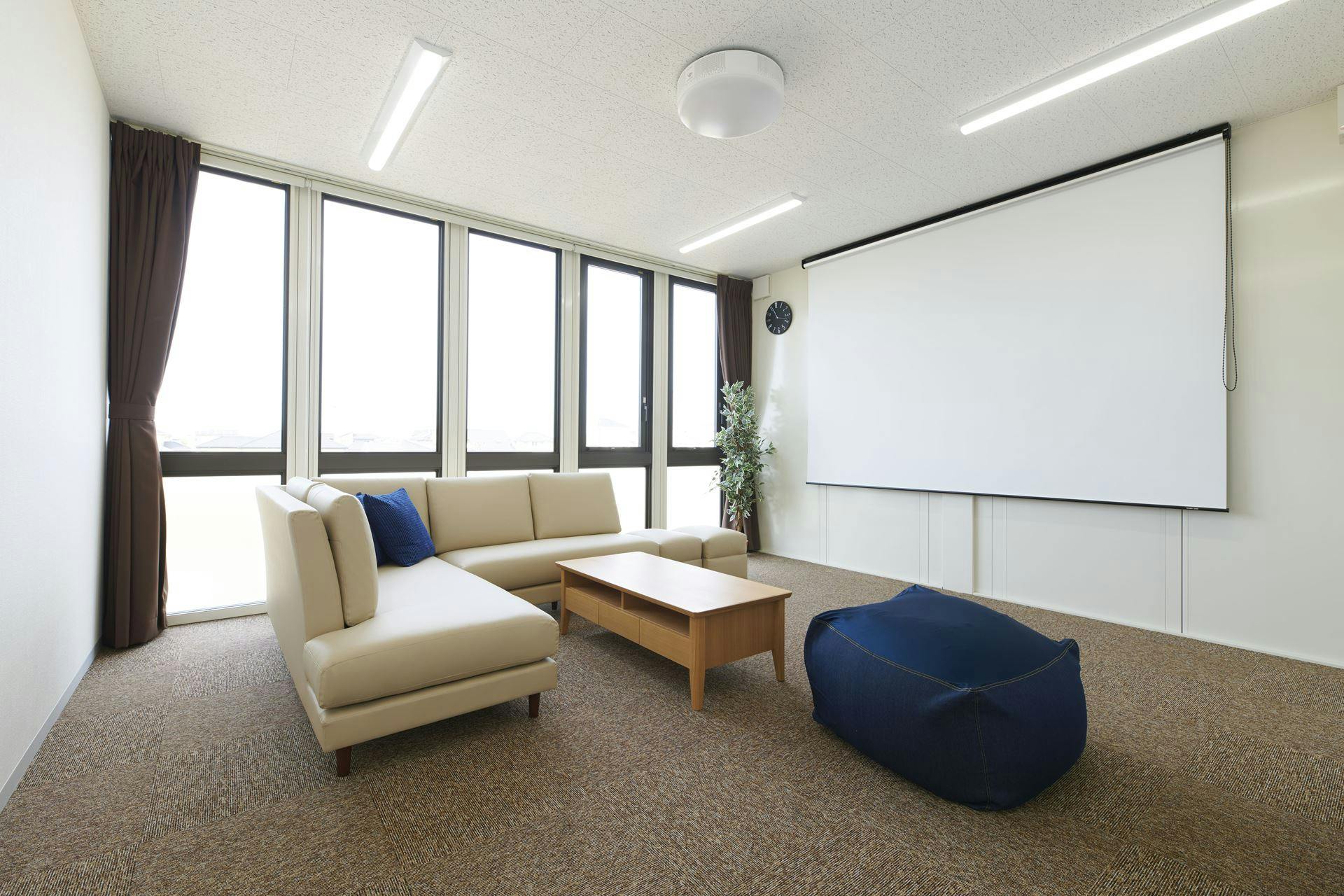 【千葉県木更津市】自主企画マルシェやワークショップに最適なお手頃価格のレンタルスペース「Living3」／敷地全体の貸切イベント開催も可能！の画像