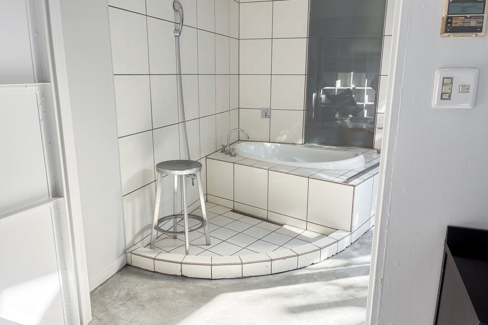 【新井薬師前駅2分】撮影や展示会に シンプルでモダンな空間のハウススタジオ(Ast)