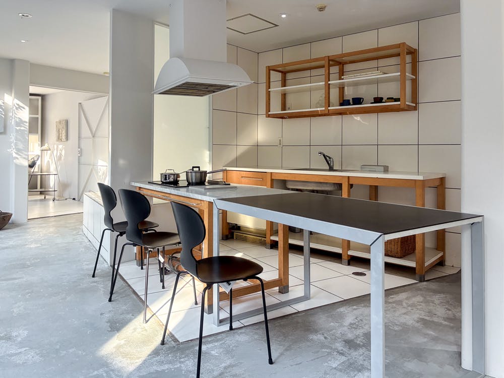 【新井薬師前駅2分】撮影や展示会に シンプルでモダンな空間のハウススタジオ（Ast）