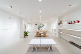 【大濠公園駅3分】ポップアップや展示会、撮影利用に最適な約70㎡のシロハコスタジオ
