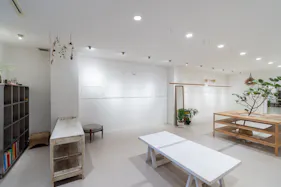 【大濠公園駅3分】ポップアップや展示会、撮影利用に最適な約70㎡のシロハコスタジオ