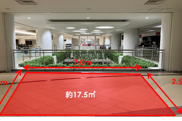 【ららぽーとTOKYO-BAY】南館2F 南Aエスカレーター横の画像1