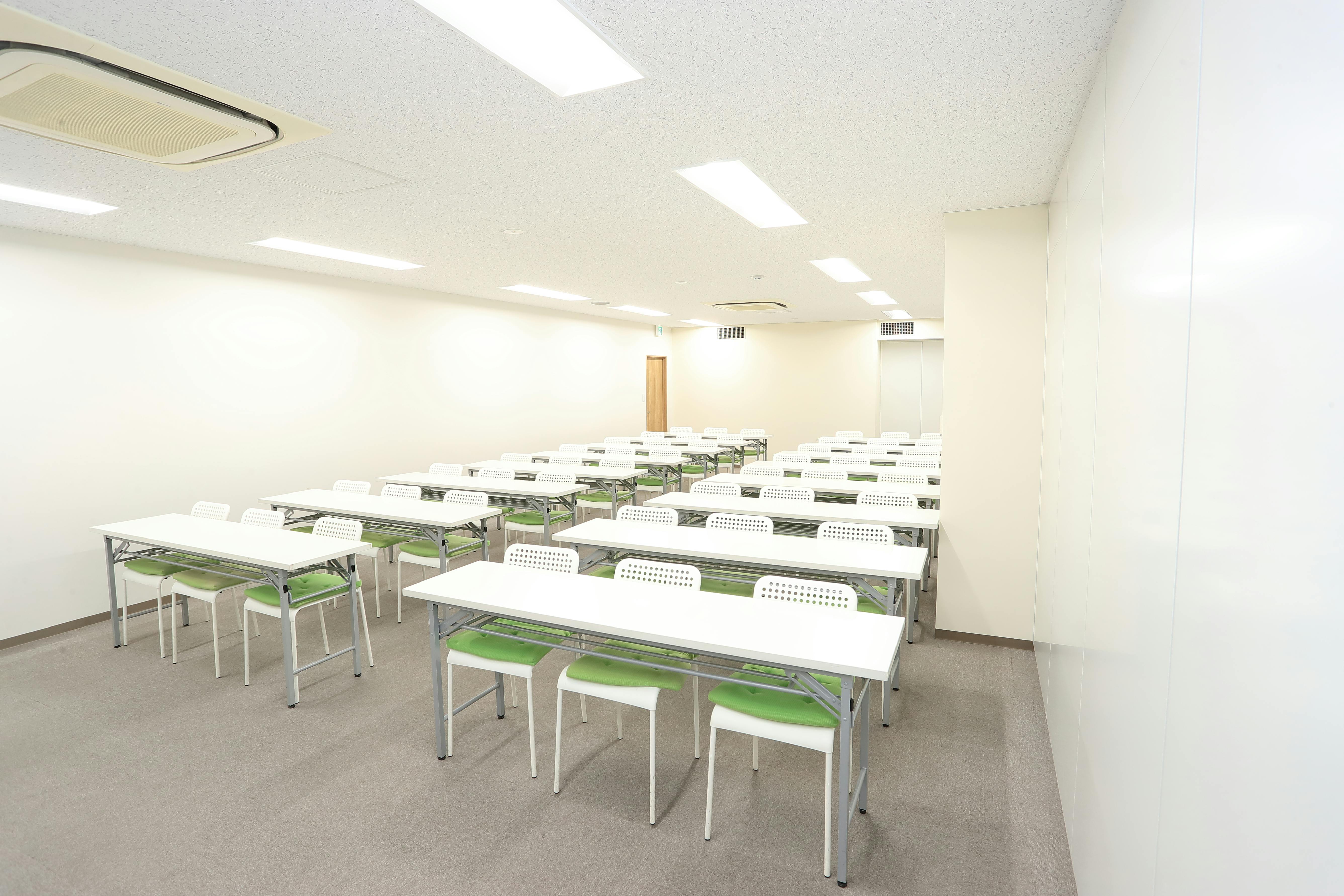 【仙台駅6分】製品PR会や受注販売会、会議に適した40名程度収容可能なレンタルスペース