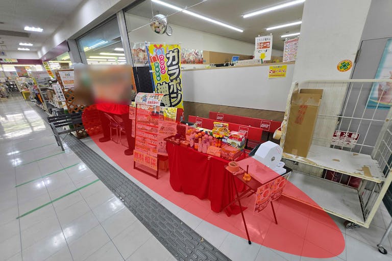 【ナフコトミダ犬山店】キッチンカーや販促プロモーションに最適な入口近くの店内スペースの画像1