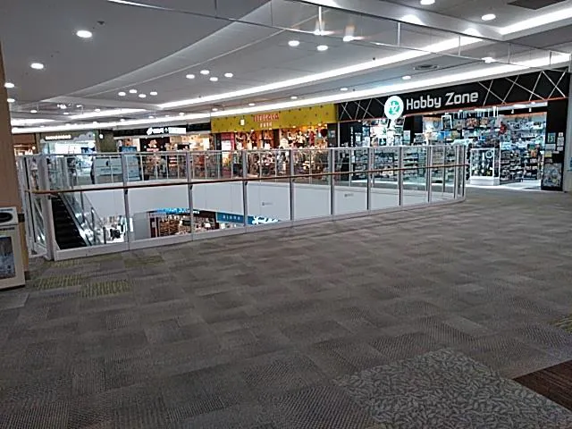 【イオンモール東久留米*】ピボット前　ブリッジスペース