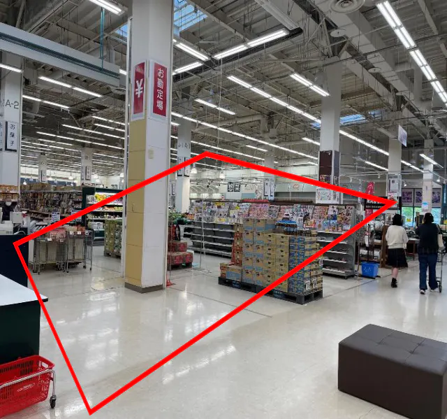 【イオンスーパーセンター五城目】食品レジ横 販促プロモーションや物販に最適なスーパー店内催事イベントスペース