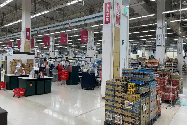 【イオンスーパーセンター五城目】食品レジ横 販促プロモーションや物販に最適なスーパー店内催事イベントスペース