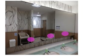 【イオンモール直方】モール内広告 化粧室(鏡)