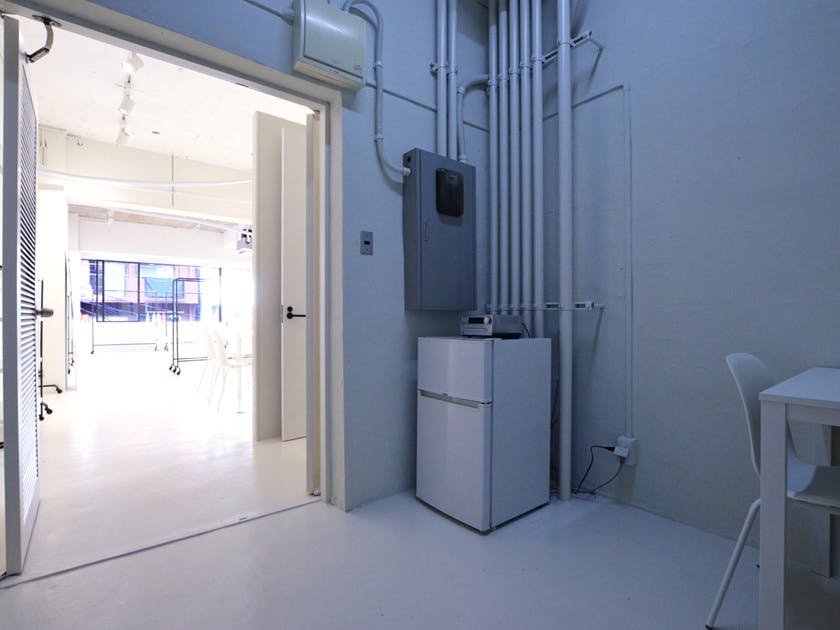 【心斎橋駅5分】大窓から自然光採光！充実した無料備品と控室完備のイベントスペース