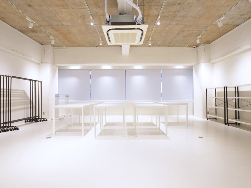 【心斎橋駅5分】大窓から自然光採光！充実した無料備品と控室完備のイベントスペース