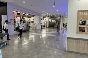 【イオン海浜幕張】プロモーションイベントやサンプリングに適した1F熱帯魚売場前イベントスペース