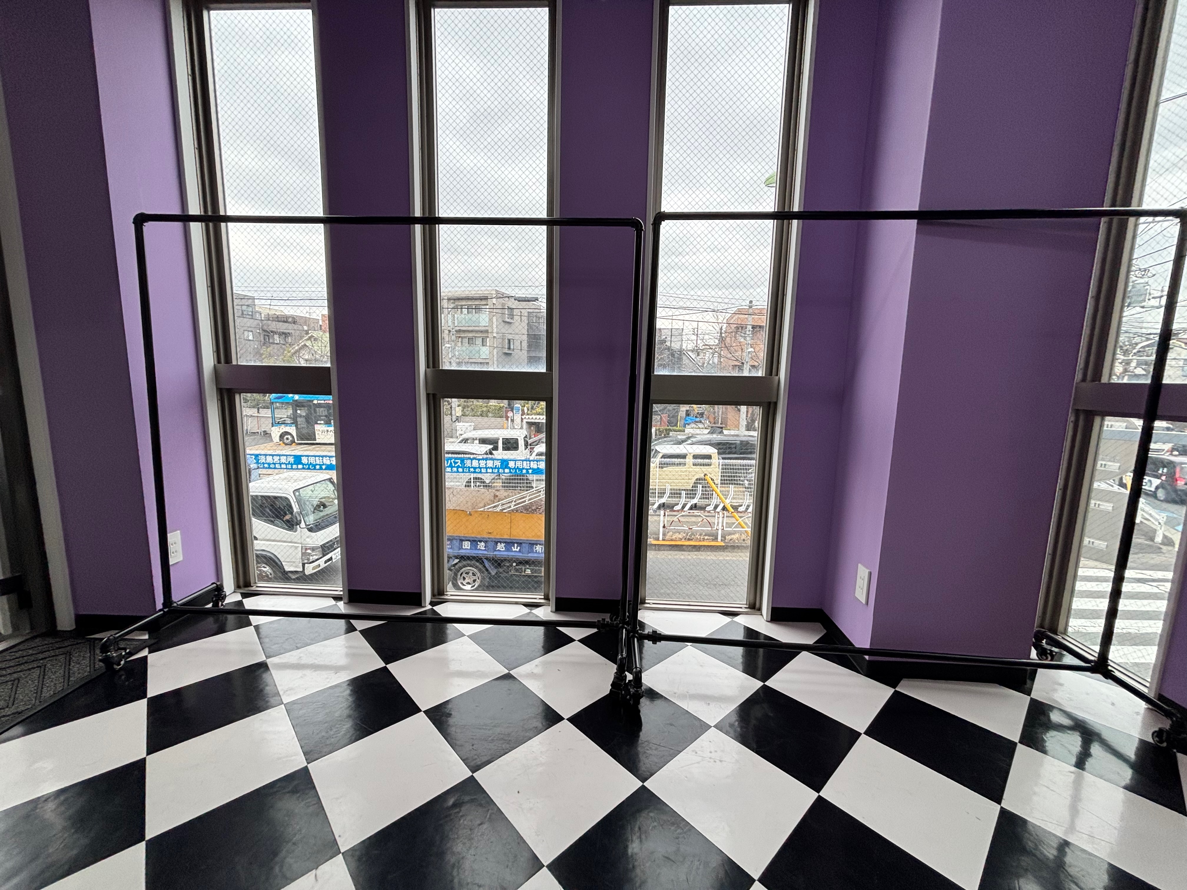 1区画をインショップの形式で貸し出しが可能です。