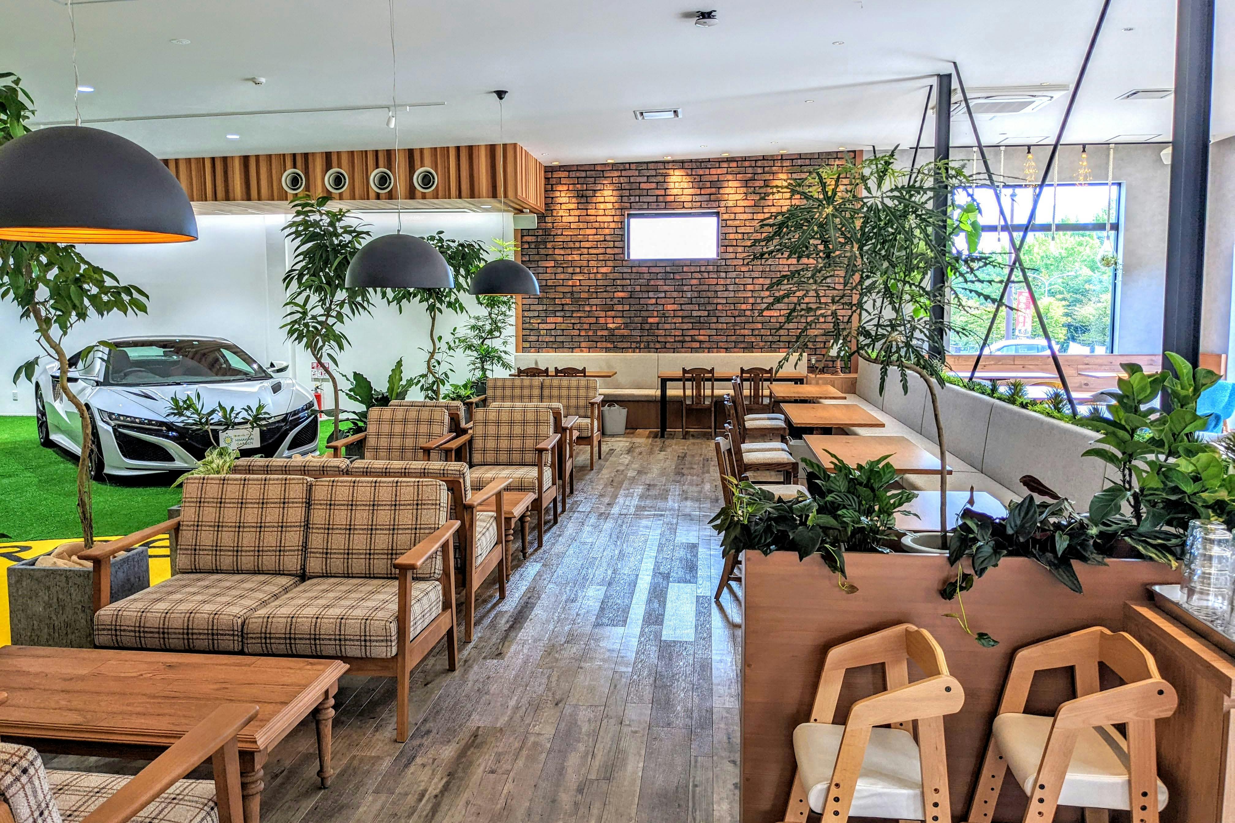 【神戸市北区/ひまわりガーデンモール】飲食やイベントの出店に最適な店舗入口前のイベントスペース